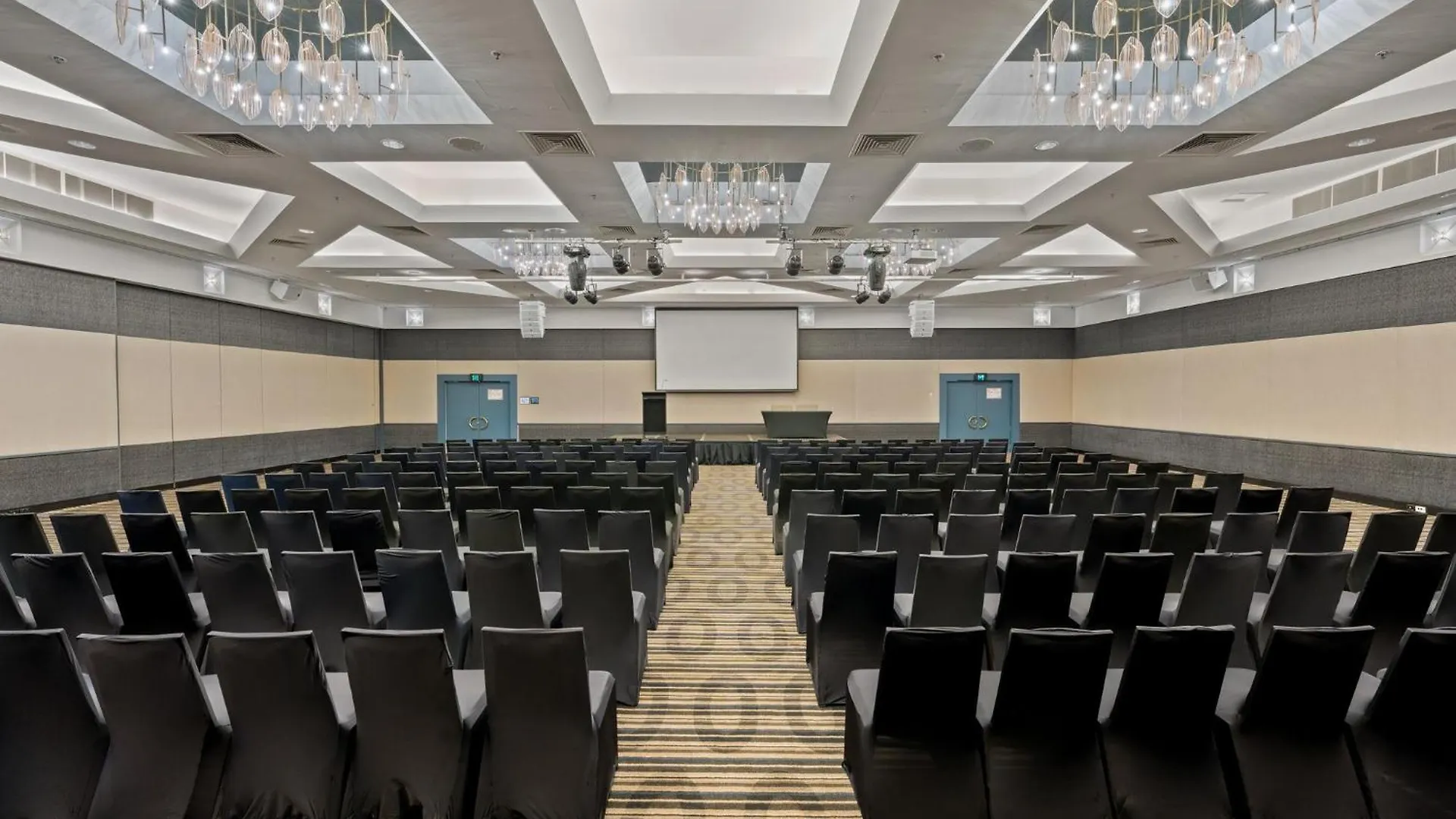 Crowne Plaza Surfers Paradise By Ihg Gold Coast Australia