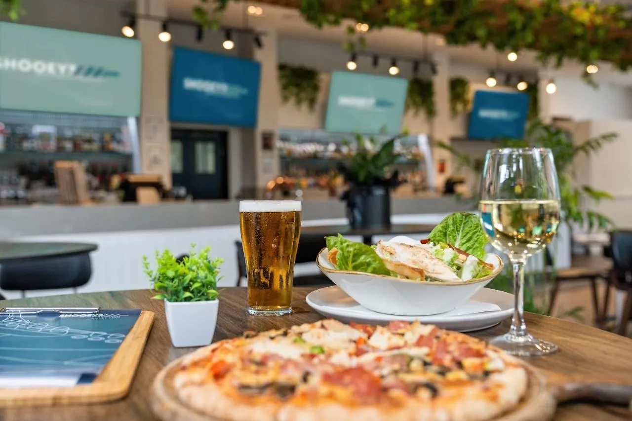 Crowne Plaza Surfers Paradise By Ihg Gold Coast 4*,  Australia