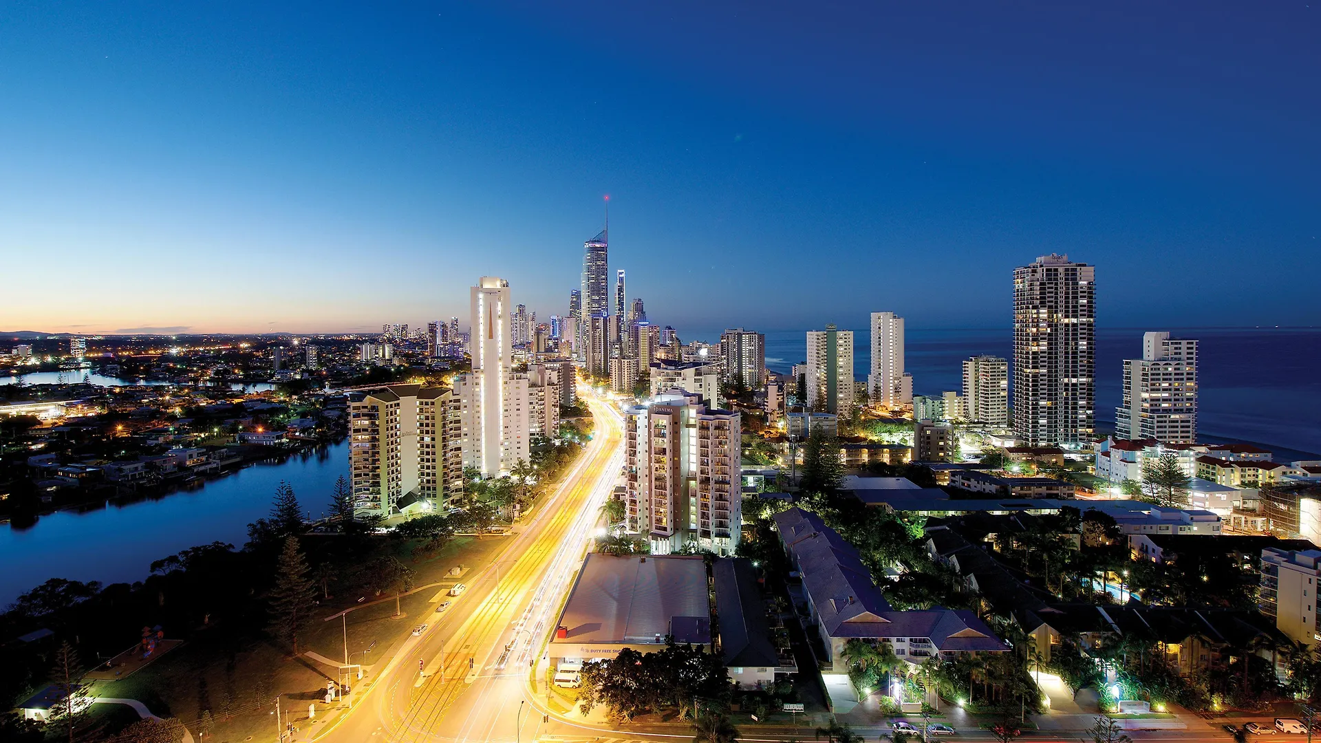 Crowne Plaza Surfers Paradise By Ihg Gold Coast 4*,  Australia